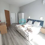 Trakia Plaza Апартаменты *